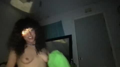 itsariessecrets online show from January 17, 2025, 8:02 am