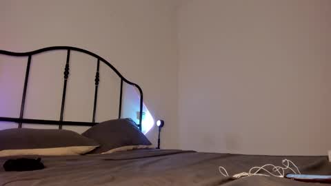 Isabella online show from November 4, 2025, 7:18 am