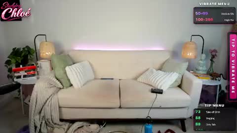 itschloelaurent online show from June 23, 2026, 8:51 pm