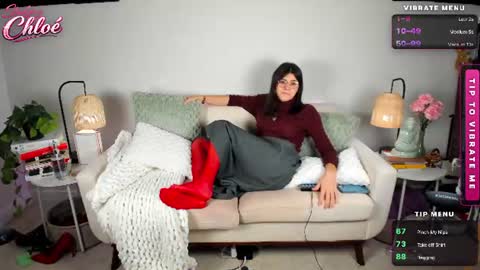 itschloelaurent online show from July 27, 2026, 7:21 pm