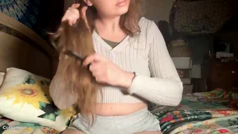 itscoraamour online show from April 26, 2026, 1:47 am