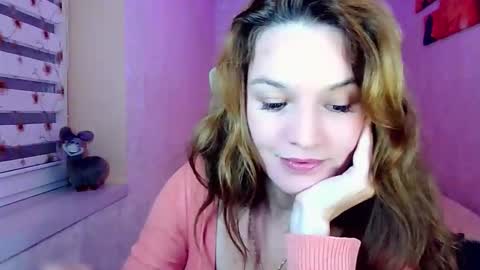 Snapshot of itslunaday chatting on October 3, 2025, 5:43 pm itslunaday online show from October 3, 2025, 5:43 pm