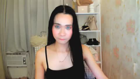 itsme_kat online show from July 24, 2026, 3:43 pm