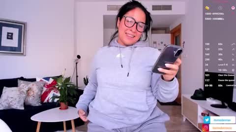 Snapshot of itsmedannax chatting on November 14, 2025, 10:47 am Itsmedannax online show from November 14, 2025, 10:47 am