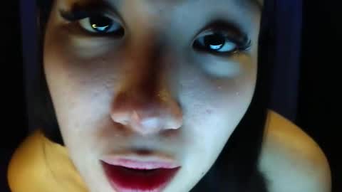 itsmehotqueen online show from April 16, 2026, 1:28 am