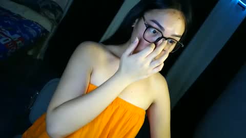itsmehotqueen online show from May 26, 2026, 6:20 am