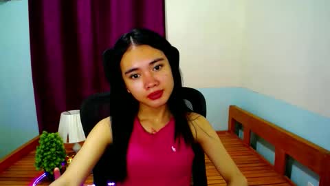 Snapshot of itsmeloveypinay chatting on November 8, 2025, 12:44 am itsmeloveypinay online show from November 8, 2025, 12:44 am