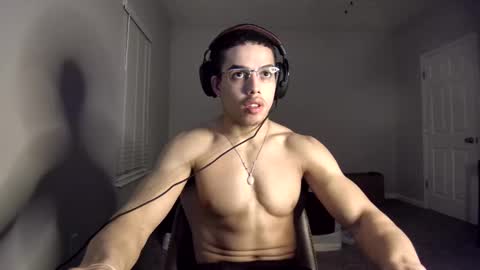 Snapshot of itstarzan chatting on December 17, 2024, 12:12 am TARZAN online show from December 17, 2024, 12:12 am