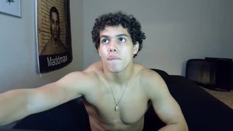 Snapshot of itstarzan chatting on November 15, 2025, 5:16 am TARZAN online show from November 15, 2025, 5:16 am