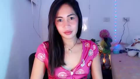 Snapshot of itsurgil_kloeh chatting on June 9, 2026, 12:11 am itsurgil_kloeh online show from June 9, 2026, 12:11 am