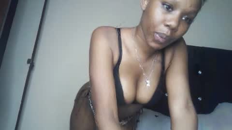 Snapshot of itsvirggy chatting on November 15, 2025, 11:32 pm itsvirggy online show from November 15, 2025, 11:32 pm