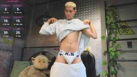 itszairen online show from March 19, 2026, 4:16 am