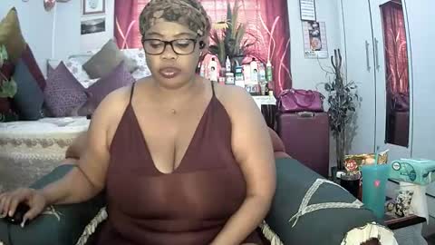 itumeleng74 online show from March 6, 2025, 9:25 am