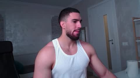 IvanHydee online show from October 22, 2025, 4:46 am