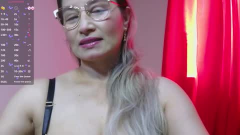 ivanna__deer online show from November 12, 2025, 4:18 pm