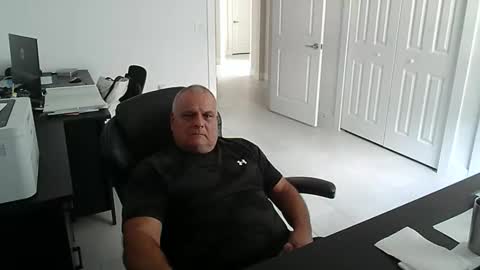 ivanny10 online show from May 3, 2026, 6:47 pm