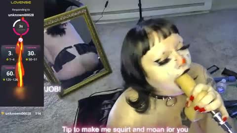 Snapshot of ivenvain chatting on December 6, 2024, 7:34 pm ivenvain online show from December 6, 2024, 7:34 pm