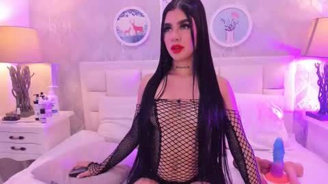 ivonny    online show from January 13, 2026, 11:59 am