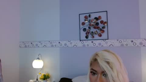 IvonnyBon online show from March 29, 2026, 3:06 am