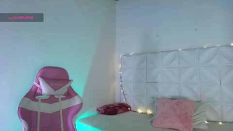 Ivonny online show from April 27, 2026, 9:13 pm