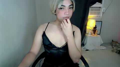 Snapshot of ivory_delight chatting on December 1, 2025, 4:12 pm ivory_delight online show from December 1, 2025, 4:12 pm