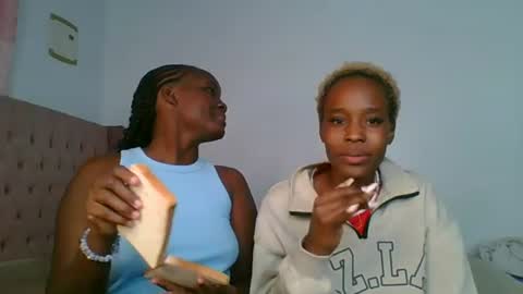 ivory_mae online show from July 27, 2026, 5:25 am