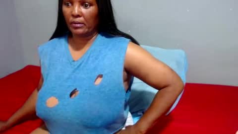 Snapshot of ivorytits48 chatting on January 22, 2025, 10:07 am IVORYTITS48 online show from January 22, 2025, 10:07 am