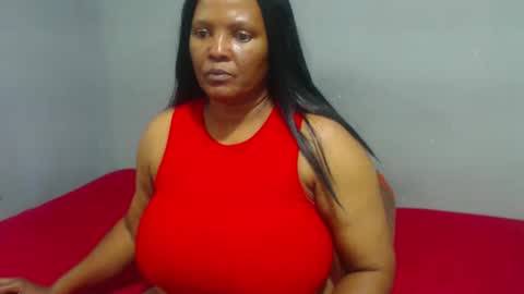 Snapshot of ivorytits48 chatting on February 21, 2025, 8:51 am IVORYTITS48 online show from February 21, 2025, 8:51 am