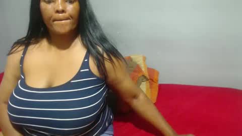 Snapshot of ivorytits48 chatting on March 1, 2025, 2:26 am IVORYTITS48 online show from March 1, 2025, 2:26 am