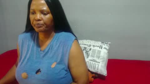 Snapshot of ivorytits48 chatting on March 9, 2025, 3:54 am IVORYTITS48 online show from March 9, 2025, 3:54 am