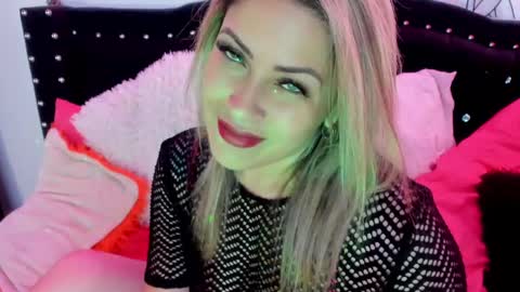 Snapshot of ivy__taylorr chatting on February 22, 2025, 5:13 pm Diana Rojas online show from February 22, 2025, 5:13 pm