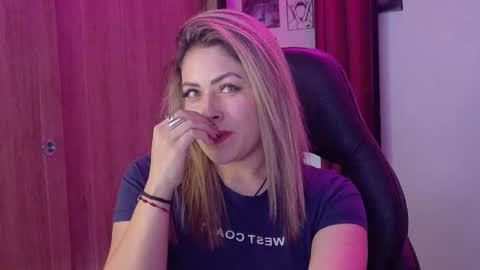 Snapshot of ivy__taylorr chatting on October 9, 2025, 2:09 am Diana Rojas online show from October 9, 2025, 2:09 am