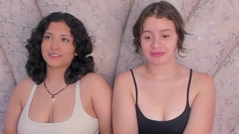 Ivy and Molly online show from September 11, 2025, 8:42 pm