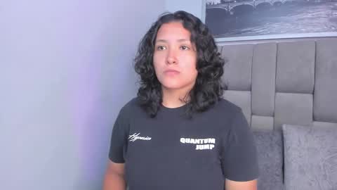 Ivy and Molly online show from September 24, 2025, 7:39 pm