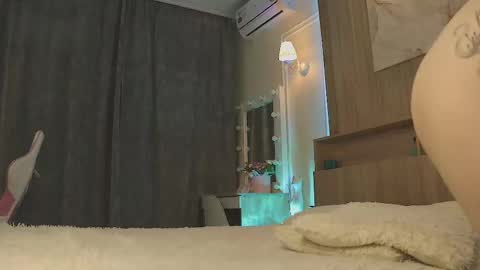 Ivy online show from March 2, 2025, 5:58 pm