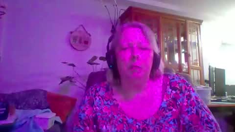 Snapshot of ivyjane3522 chatting on April 15, 2026, 11:38 pm ivyjane3522 online show from April 15, 2026, 11:38 pm