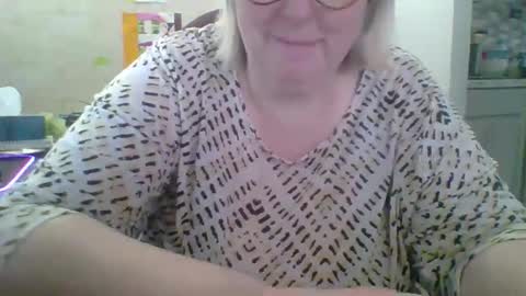 Snapshot of ivyjane3522 chatting on April 22, 2026, 1:23 pm ivyjane3522 online show from April 22, 2026, 1:23 pm