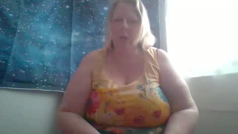Snapshot of ivyjane3522 chatting on April 30, 2026, 12:00 pm ivyjane3522 online show from April 30, 2026, 12:00 pm