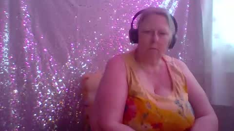 Snapshot of ivyjane3522 chatting on April 30, 2026, 10:47 pm ivyjane3522 online show from April 30, 2026, 10:47 pm