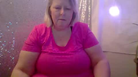 Snapshot of ivyjane3522 chatting on May 5, 2026, 1:24 am ivyjane3522 online show from May 5, 2026, 1:24 am