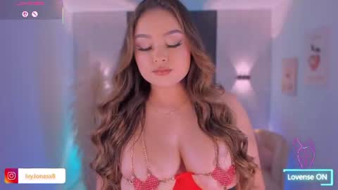 Snapshot of ivyjonesx chatting on June 15, 2026, 4:42 pm Ivy online show from June 15, 2026, 4:42 pm