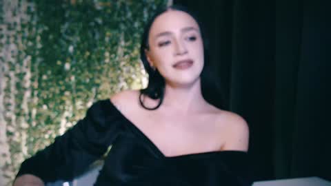 Snapshot of ivyjonson chatting on January 28, 2025, 6:39 pm Miss Ivy online show from January 28, 2025, 6:39 pm