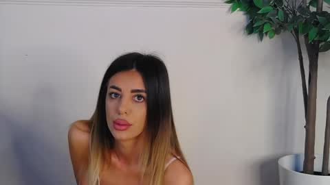 Snapshot of ivylustt chatting on June 2, 2026, 6:15 am IvyLustt online show from June 2, 2026, 6:15 am