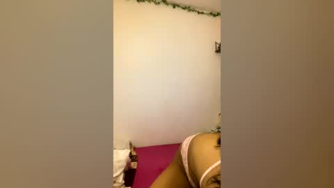 Snapshot of ivymoon__ chatting on July 26, 2026, 2:42 am Ivymoon online show from July 26, 2026, 2:42 am