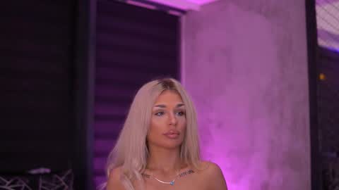 Snapshot of ivyrowa chatting on October 23, 2025, 5:55 pm IvyRowa online show from October 23, 2025, 5:55 pm