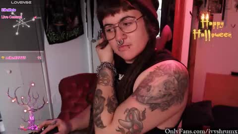 Ivy ShrumX online show from October 16, 2025, 10:33 pm