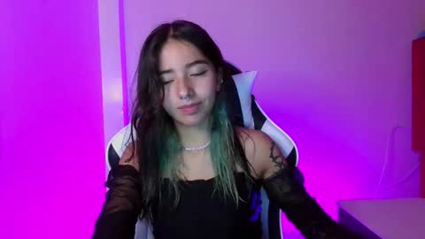 Snapshot of ivystone_ chatting on February 6, 2026, 11:41 pm Ivy online show from February 6, 2026, 11:41 pm