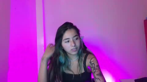 Snapshot of ivystone_ chatting on February 10, 2026, 10:25 pm Ivy online show from February 10, 2026, 10:25 pm