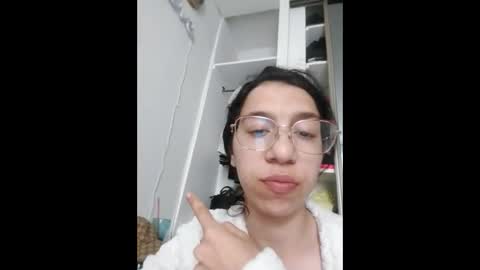 Ivy online show from May 1, 2026, 3:05 pm