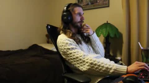 iwhitesmurf online show from December 15, 2025, 7:23 am